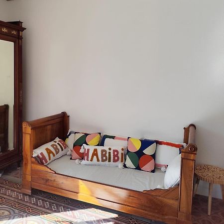 Casa Louisa Bed & Breakfast Serralongue Exterior photo
